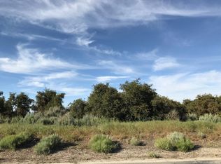 24660 Jacaranda Dr, Tehachapi, CA 93561