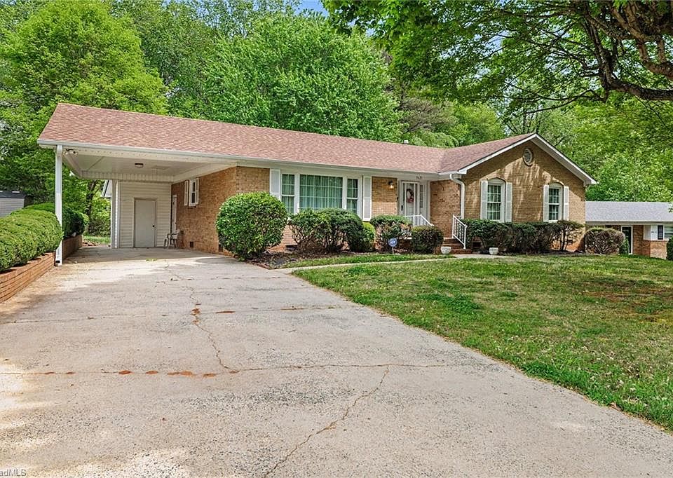1st image of 3621 Sawyer Dr