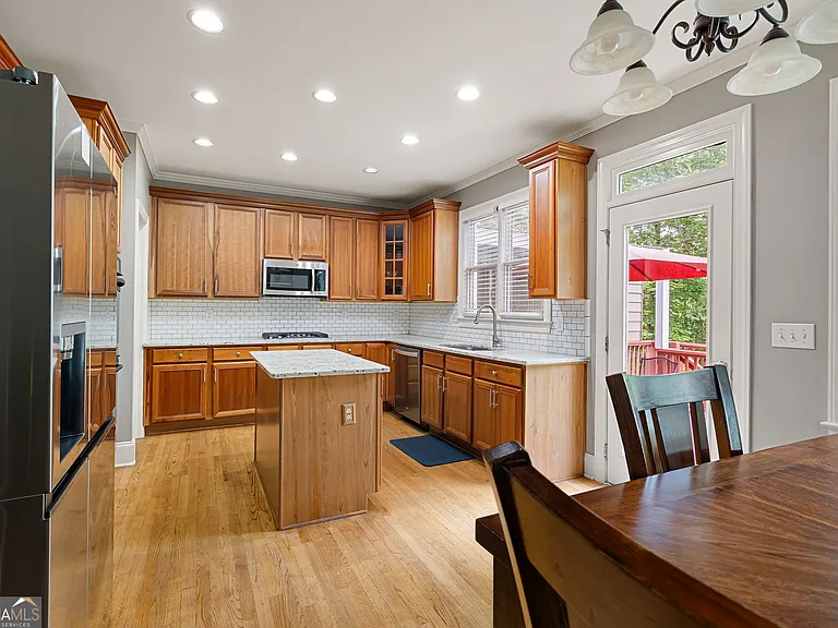227 Oakwind Pte — Photo 9