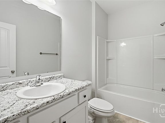 5th image of 21 Halcyon Way NE