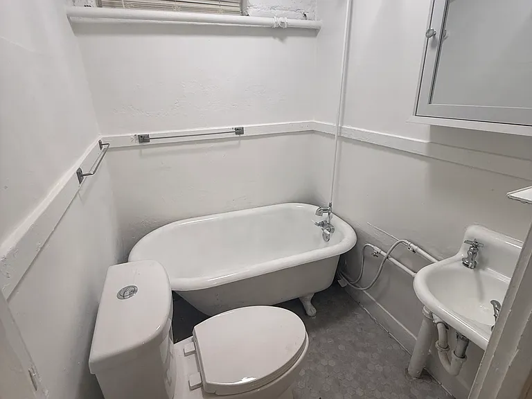 131 Fairview Ave N #7 — Photo 7