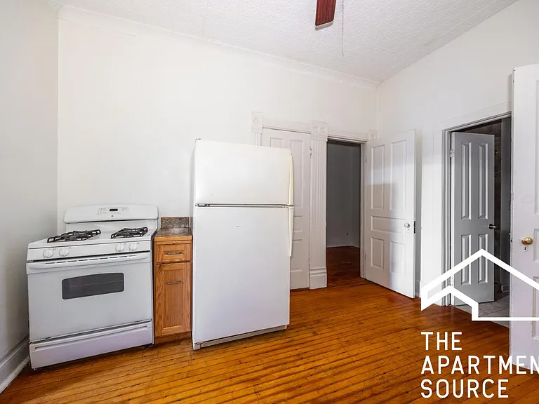 1820 S Throop St #1R — Photo 5