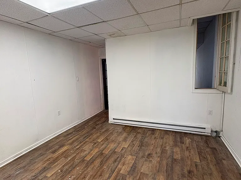 509 E Center St — Photo 3