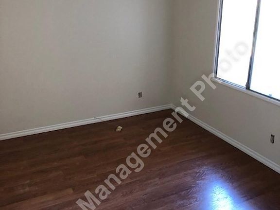 5th image of 722 W San Martin Pl