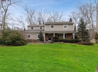 33 Yorktown Rd, East Setauket, NY 11733