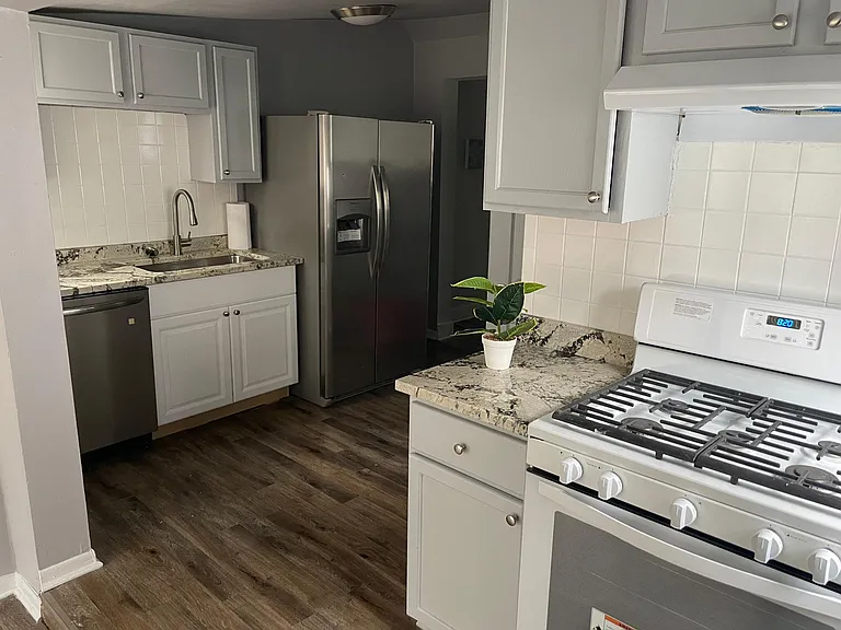 1939 N Mozart St #2 — Photo 8