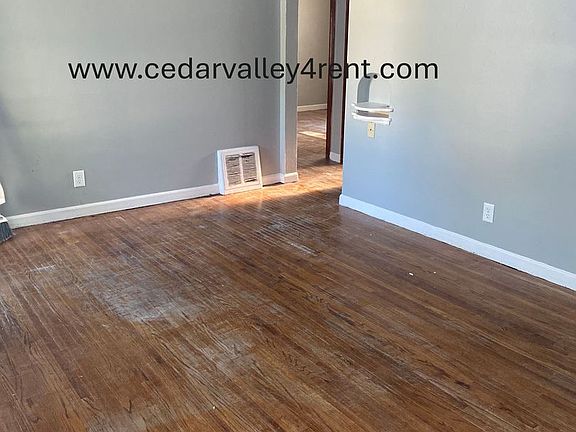 2nd image of 320 Boston Ave