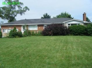 115 N Oakleaf Dr, Addison, IL 60101