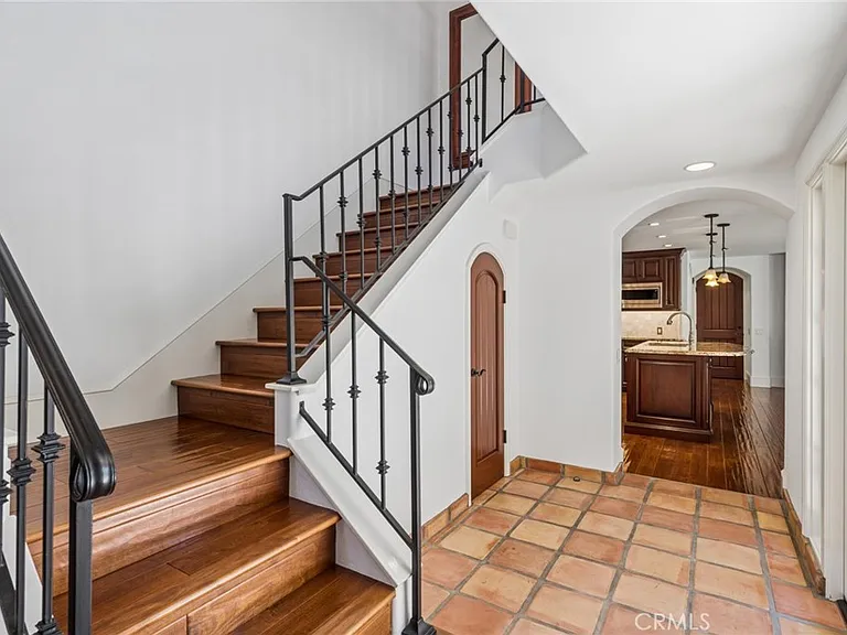 3214 Clay St #2 — Photo 8