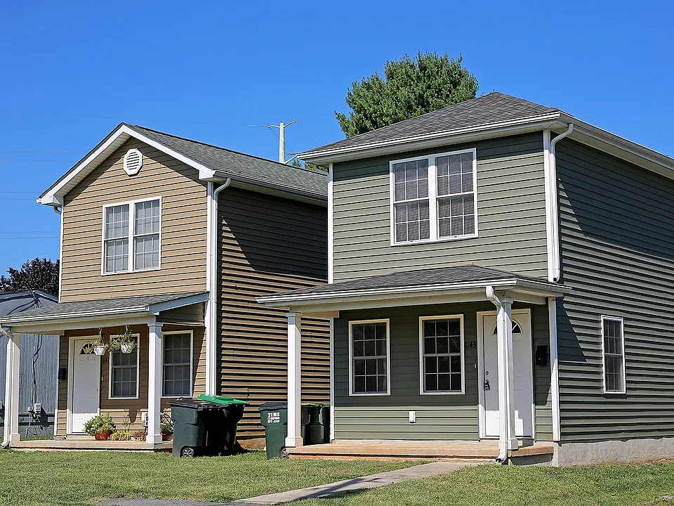 1141 Saint Clair Ave