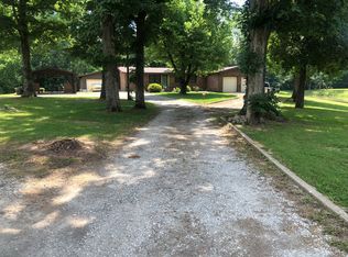 8436 Heinz Rd, New Douglas, IL 62074