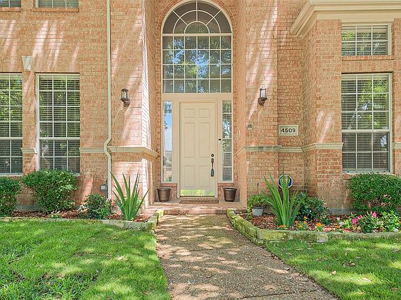 3rd image of 4509 Saint James Dr