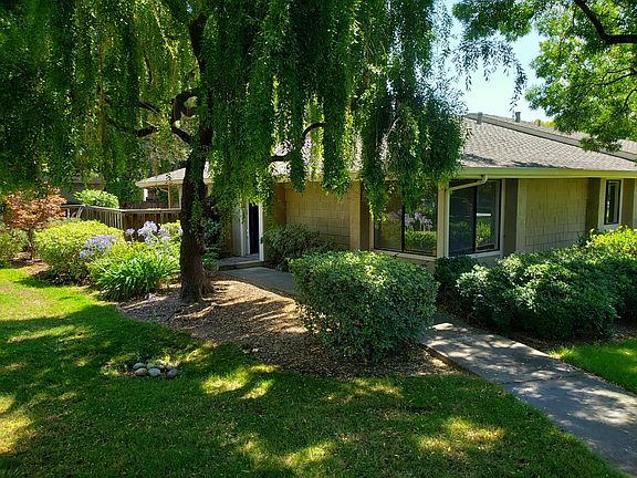 2nd image of 1341 Arbor Park Ct