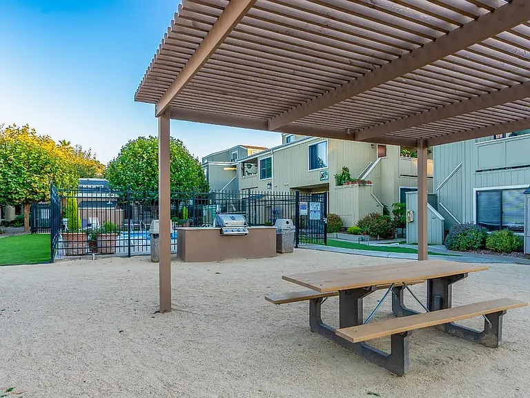 820 Casanova Ave #32 — Photo 14