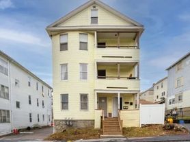 74-74 Esther St, Worcester, MA