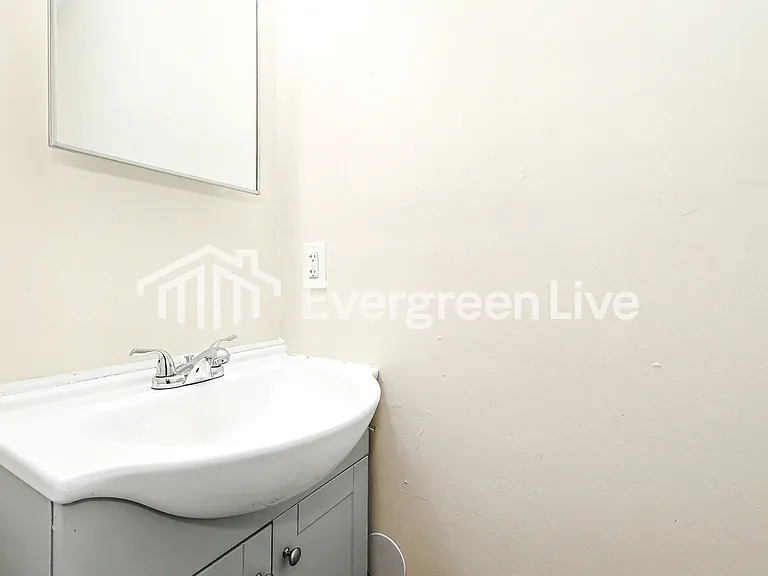 521 Stevenson Rd — Photo 14