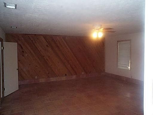 2nd image of 8286 F M RD 2790