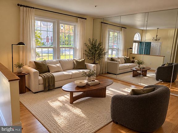 3rd image of 10799 Kitchener Ct