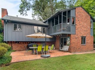 2302 Running Brook Dr, Greensboro, NC 27408