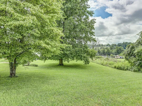 1349 Muddy Creek Rd, Blountville, TN 37617