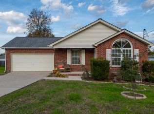 218 Lake Forest Dr, La Vergne, TN 37086