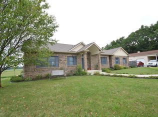 7426 N Mayne Rd, Roanoke, IN 46783