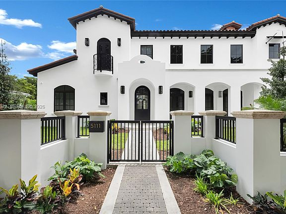 4th image of 5111 Alhambra Cir