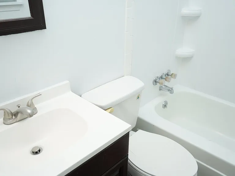 1204 Carlton Ave — Photo 15