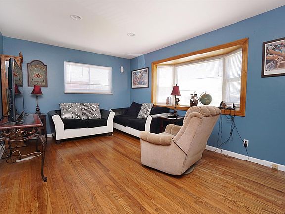 3rd image of 5356 Plover Ln