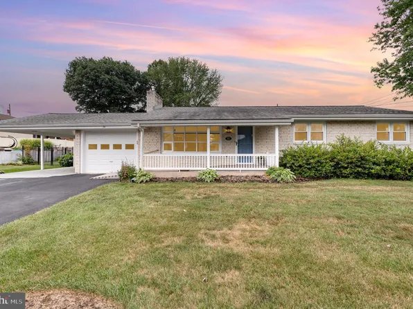 34 Circle Dr, Mechanicsburg, PA 17055
