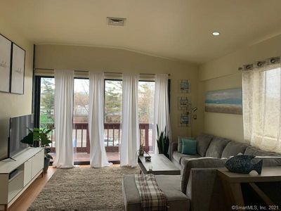 937 Post Rd APT 5, Fairfield, CT, 06824