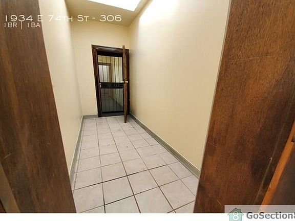 3rd image of 1934 E 74th St #306