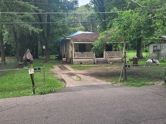 4th image of 2613 Texas St
