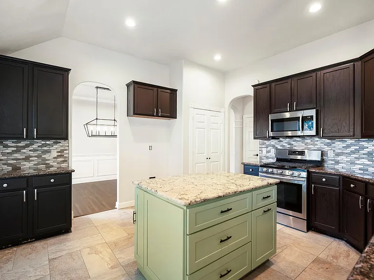 5802 Sawyer Bend Ln — Photo 13