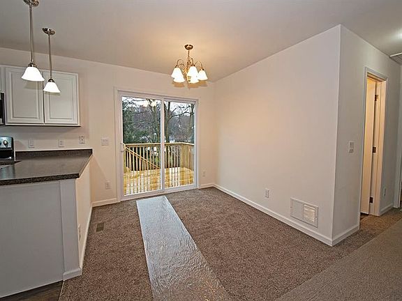 5th image of 115 W Metzger Ave