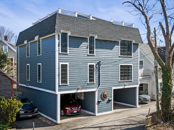 9 Hanover Ct #1, Marblehead, MA 01945