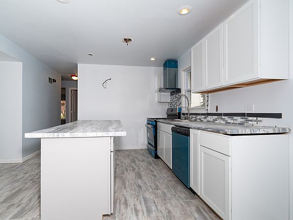 5th image of 527 Oglesby Ave