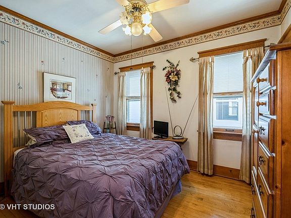 2nd image of 4706 N Leamington Ave