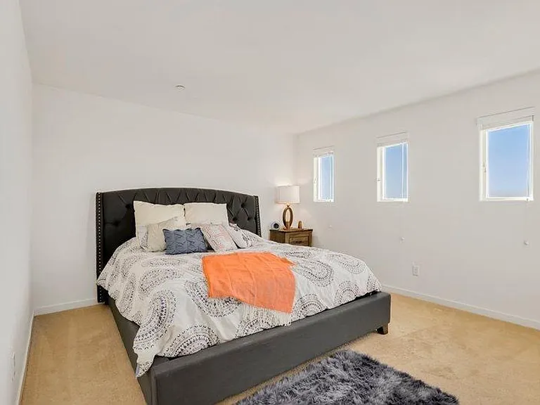 3936 E Commerce Way — Photo 19