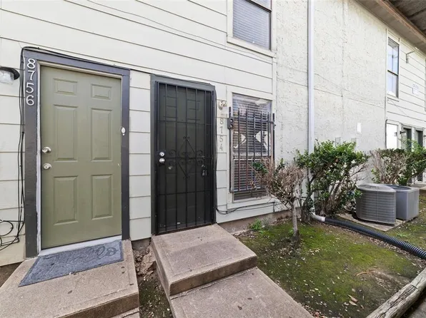 8754 Village Of Fondren Dr #8754, Houston, TX 77071