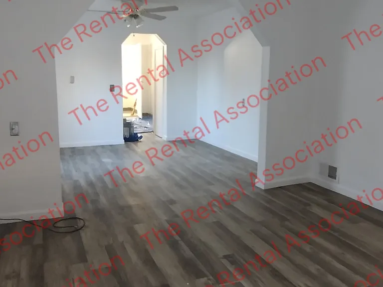 315 Pershing St — Photo 10