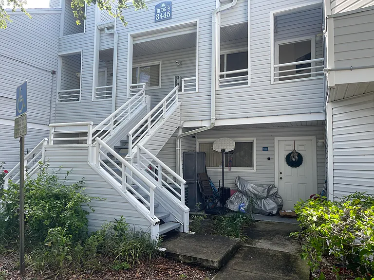 3445 NW 44th St #206 — Photo 17