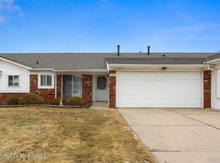 32035 Mark Adam Lange #42, Warren, MI 48093