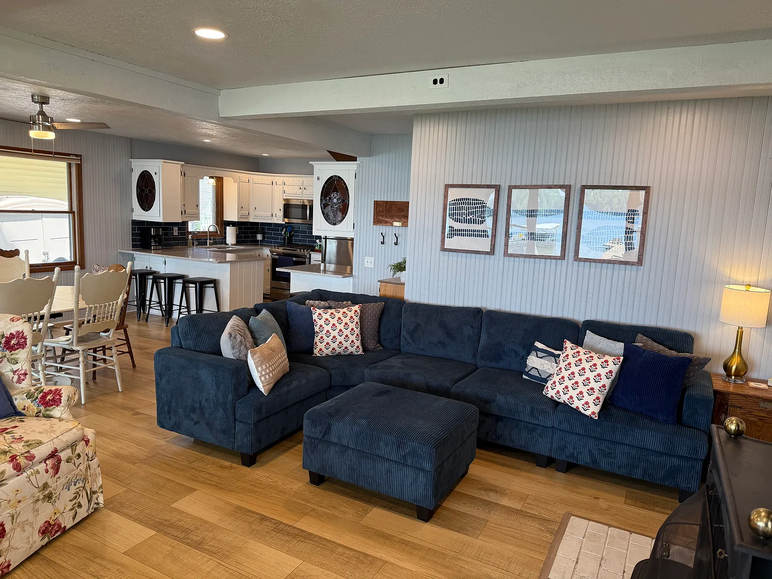 2110 Midlake Dr — Photo 4