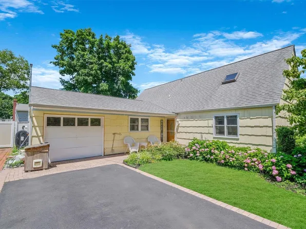 182 Sheets Avenue, Holbrook, NY 11741