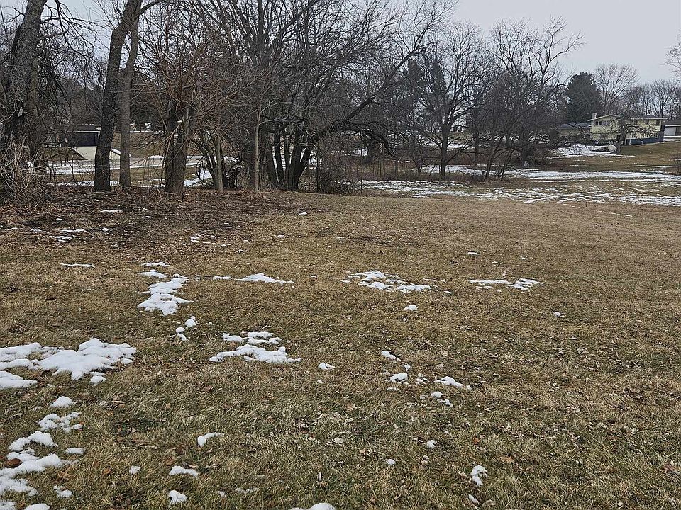 1st image of 340 Forestcliff Ct