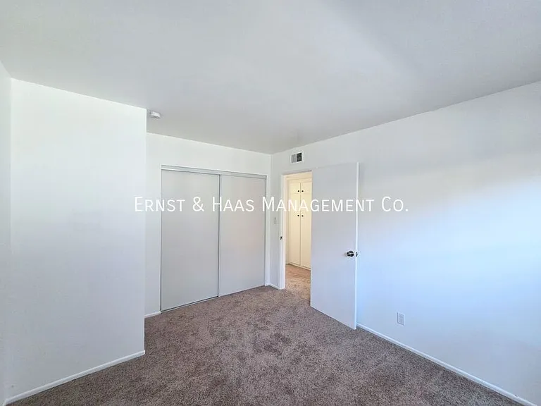 873 E Turmont St — Photo 16
