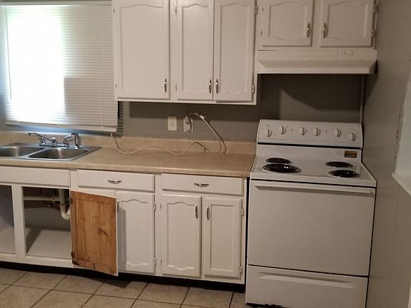 4th image of 2826 Shirley Dr