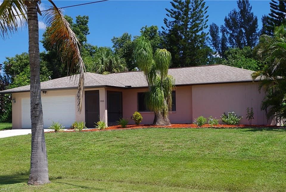 1913 SW 10th Terrace