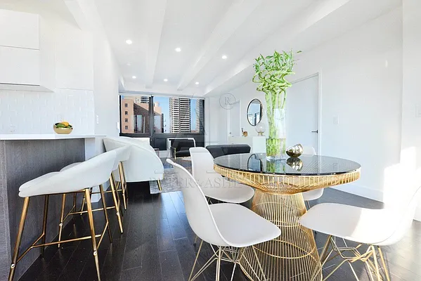 Rented by Peter Ashe | media 27